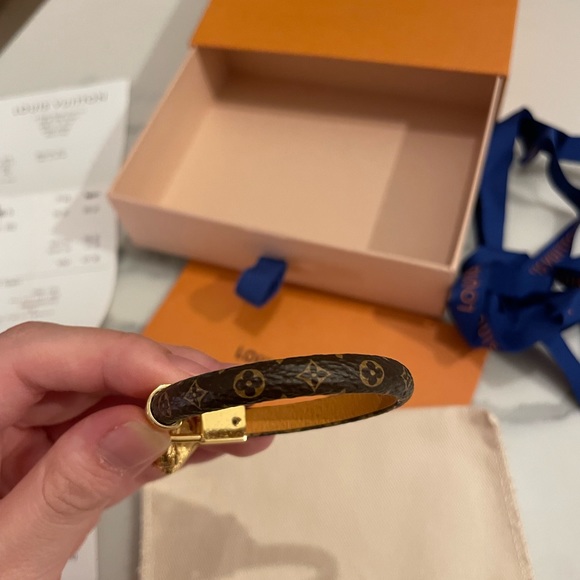 Louis Vuitton - Authentic - Alma Bracelet - Size 15 - Picture 6 of 13